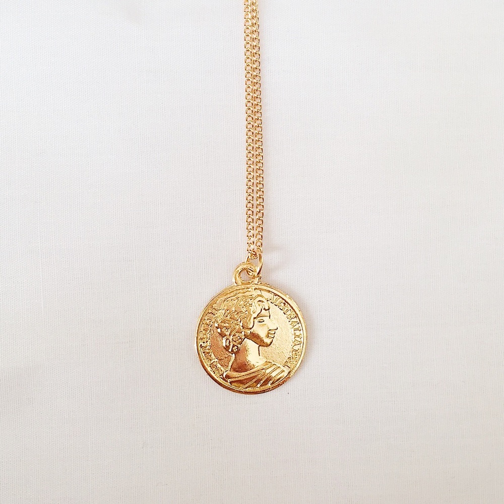 mona coin necklace
